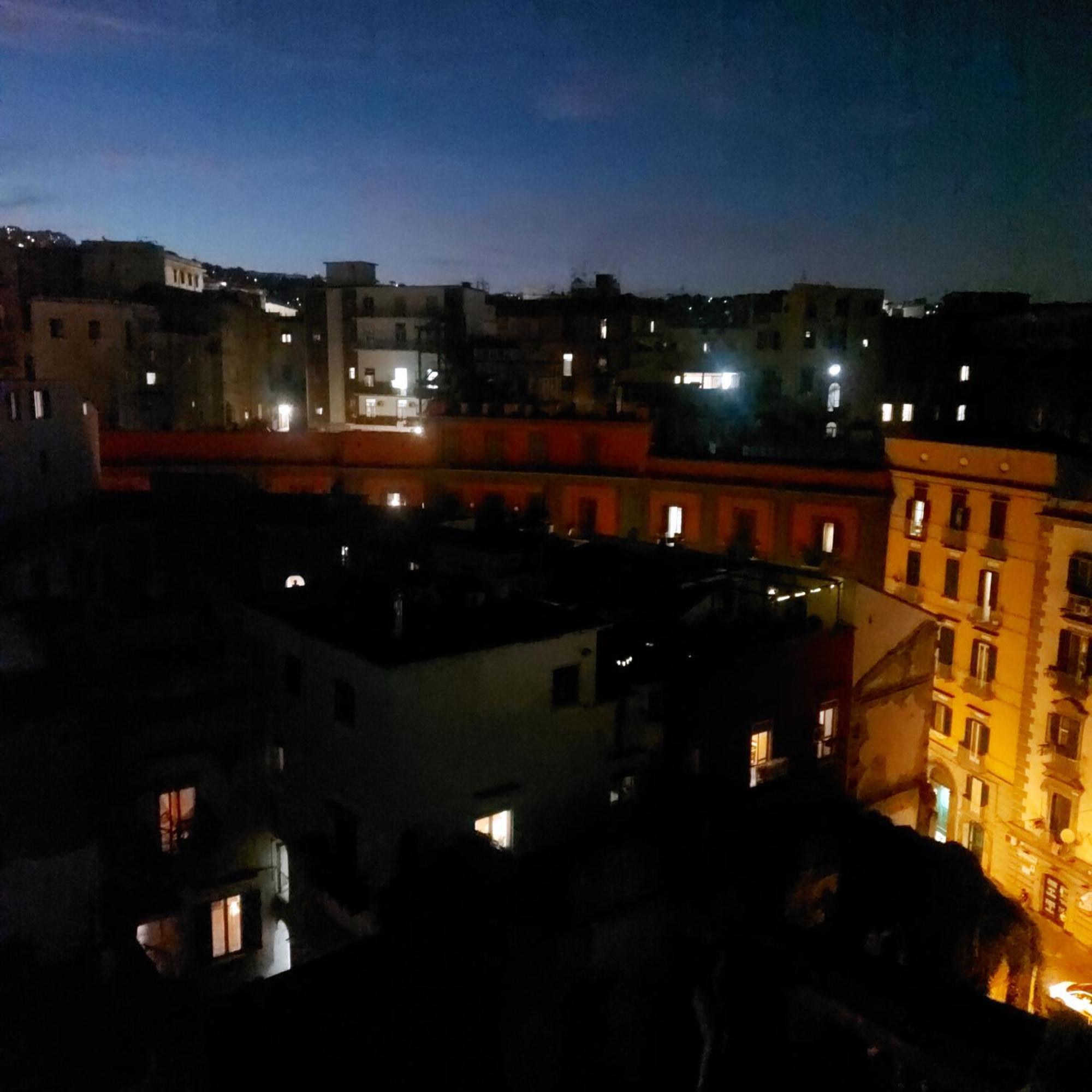 Gastelhouse * Naples